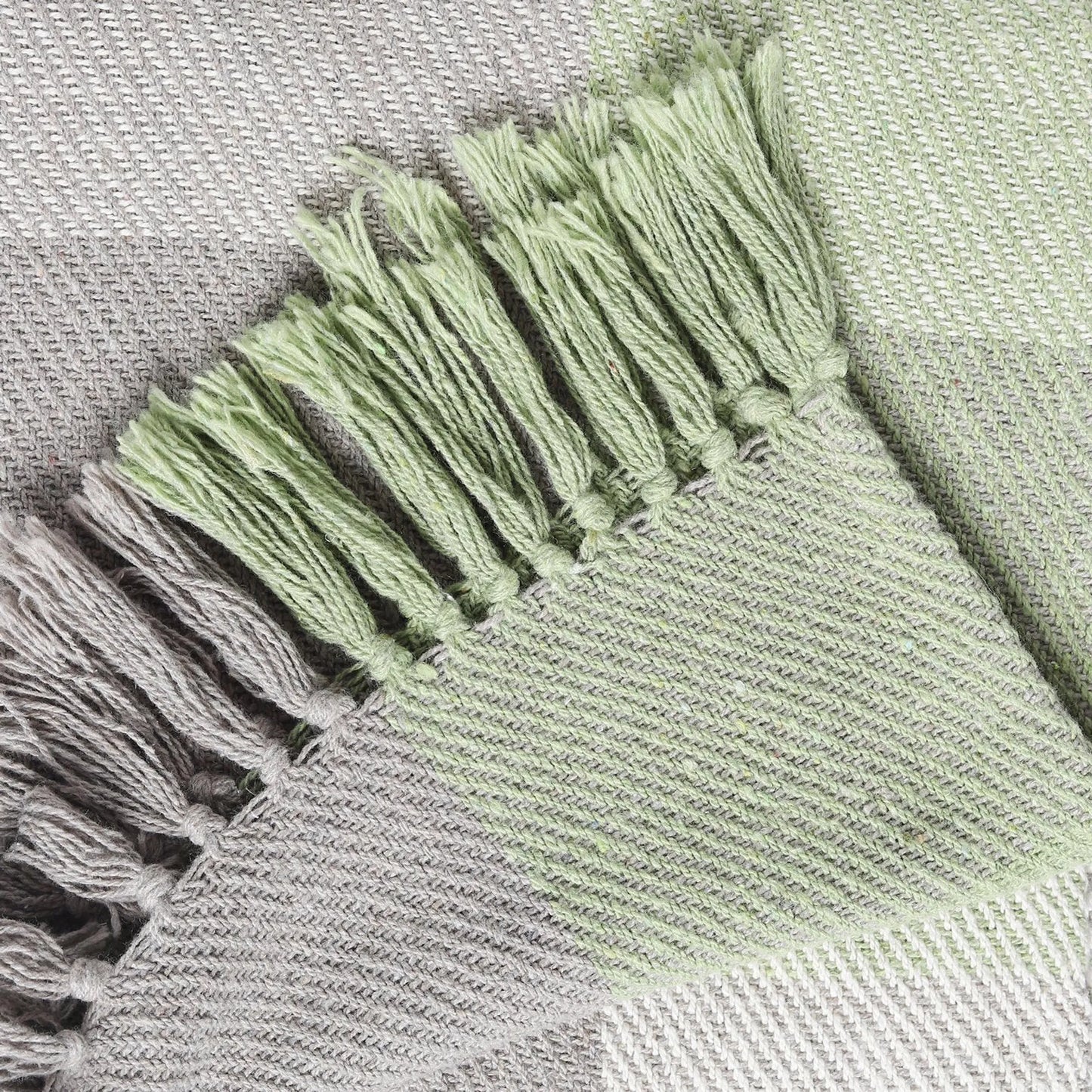 Leftioo Classic Throw Blanket